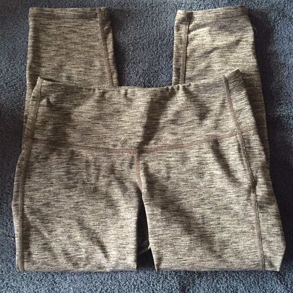 Athleta Heather Gray Capri Leggings XS